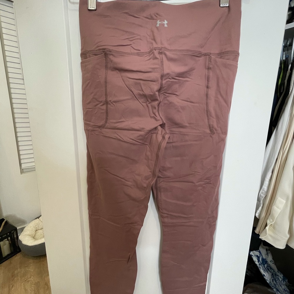 Under armour cropped leggings
